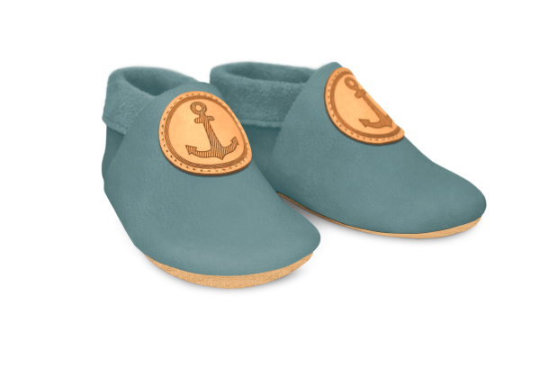 Krabbelschuhe Anker in Palma, Paar schräg von vorn