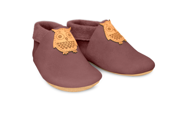 Krabbelschuhe Eule in Campi, Paar schräg von vorn