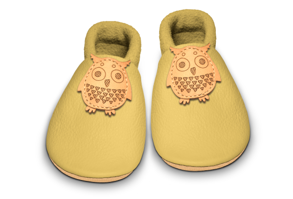 Krabbelschuhe Eule in Kiwi Gold, Paar von oben
