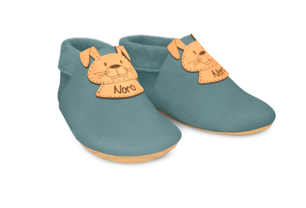 Krabbelschuhe Hase mit Namen in Palma, Paar schräg von vorn