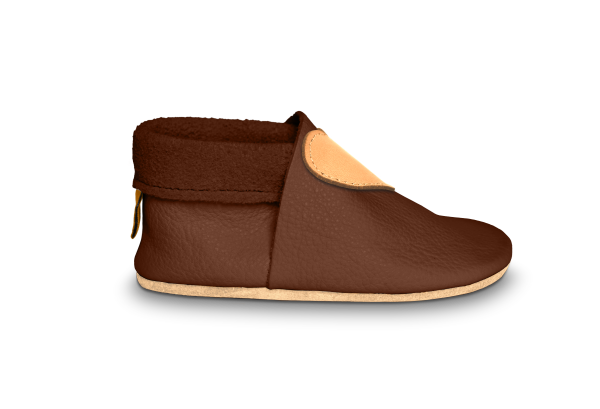 Krabbelschuhe Herz in Brownie, Seitenansicht