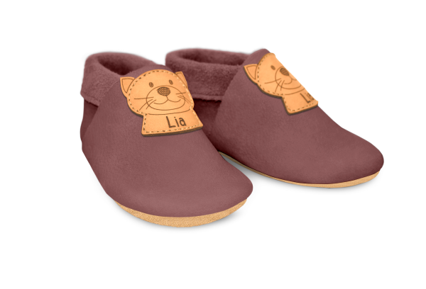Krabbelschuhe Katze mit Namen in Campi, Paar schräg von vorn