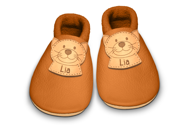 Krabbelschuhe Katze mit Namen in Nugat, Paar von oben
