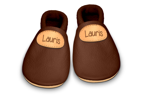 Krabbelschuhe mit Namen in Brownie, Paar von oben