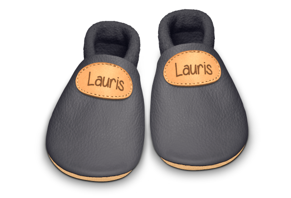 Krabbelschuhe mit Namen in Mausgrau, Paar von oben