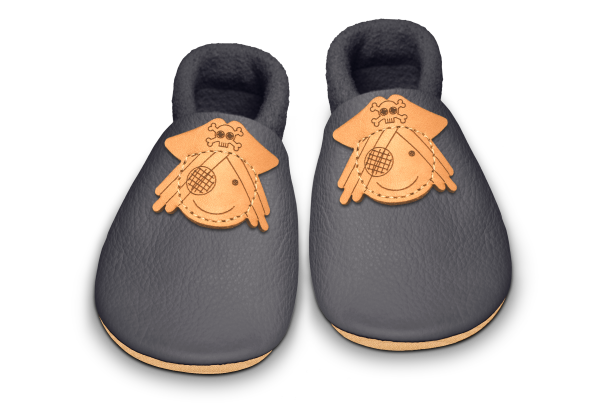 Krabbelschuhe Pirat in Mausgrau, Paar von oben