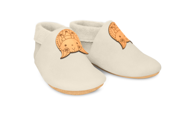 Krabbelschuhe Prinzessin in Tara, Paar schräg von vorn
