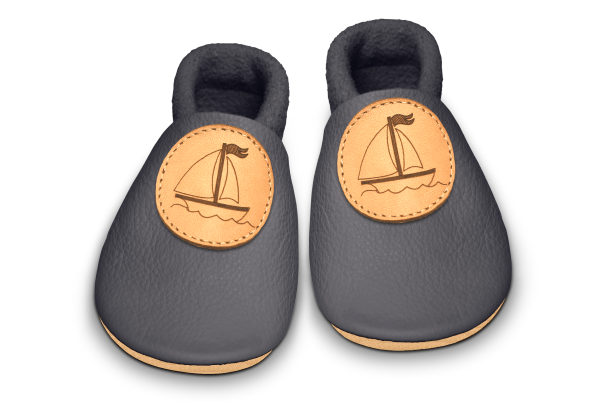 Krabbelschuhe Segelschiff in Mausgrau, Paar von oben