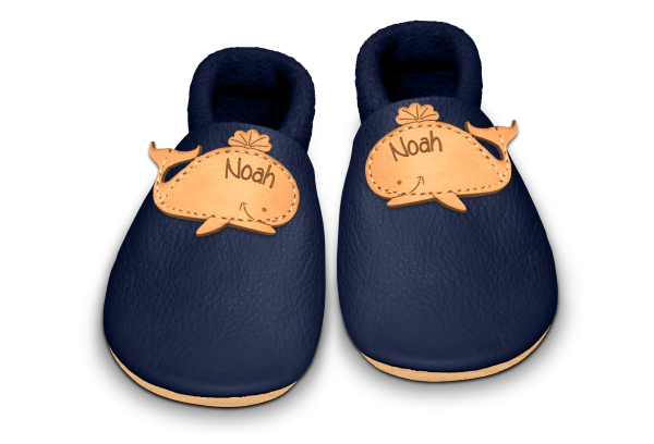 Krabbelschuhe Wal mit Namen in Ocean, Paar von oben
